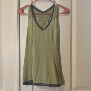 Lululemon tank top size 6